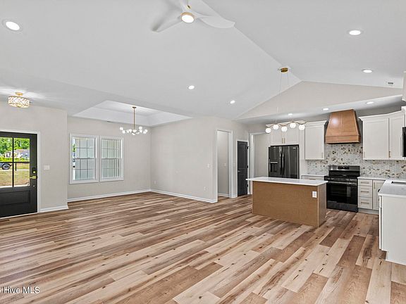 5th image of 410 Wade Drive
