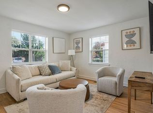 8 Sunset Dr APT 2, Alexandria, VA 22301