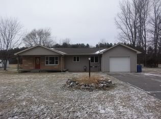 2227 E Cody Estey Rd, Pinconning, MI 48650
