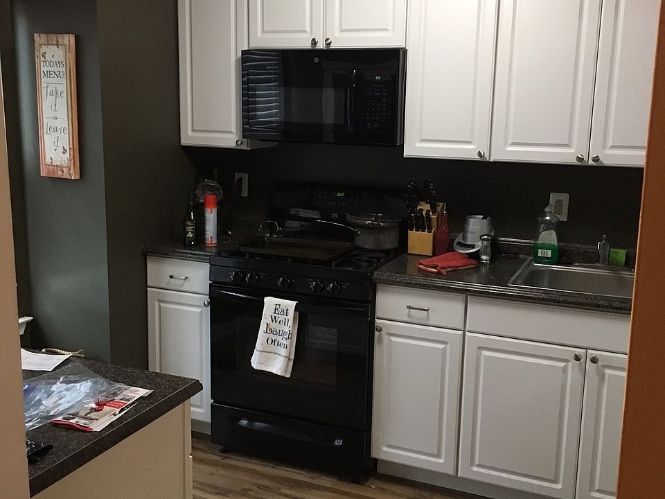 2nd image of 606 Covington Ct #606