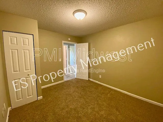 5650 Loudon Dr — Photo 18