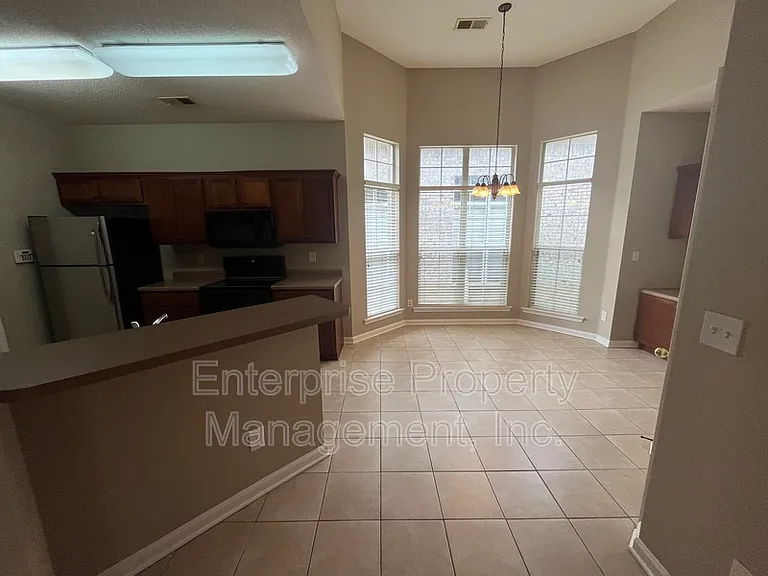 5236 Laurelhome Cv — Photo 6