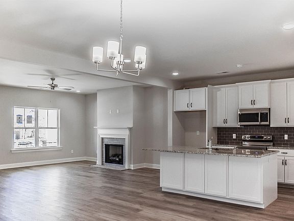 2nd image of 1088 Wishford Cir