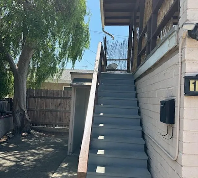 1098 E Orange Grove Blvd — Photo 3