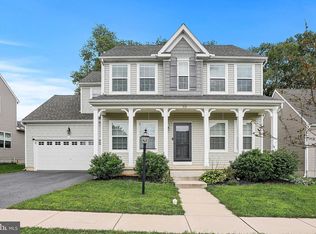 58 Honeysuckle Dr, Marietta, PA 17547