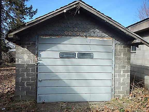 3rd image of 1132 W Pine St #1