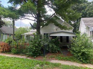 967 N Noble St, Virden, IL 62690
