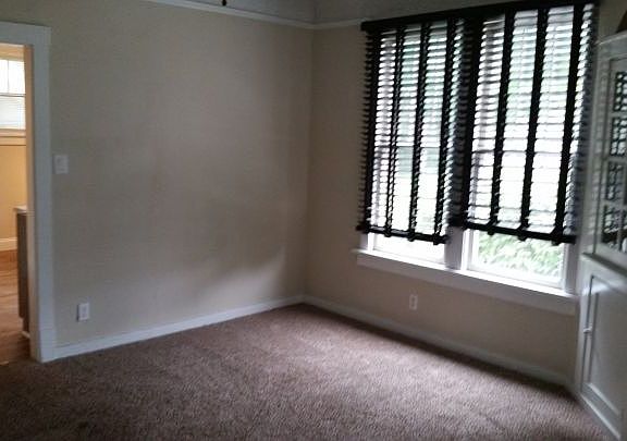 3rd image of 1045 N 31st St
