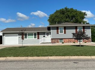 437 N Main St, Wakeeney, KS 67672