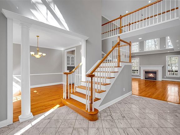 5th image of 204 Red Maple Way