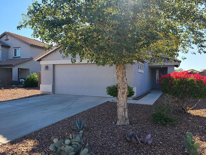 22263 W Shadow Dr