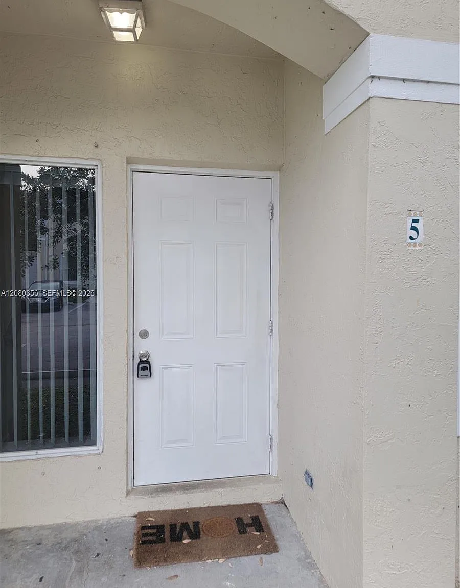 Sierra Ridge Condo J-54 — Photo 2
