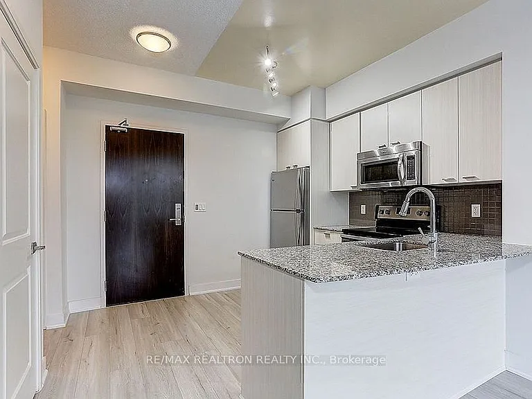 88 Sheppard Ave E #2405 — Photo 10