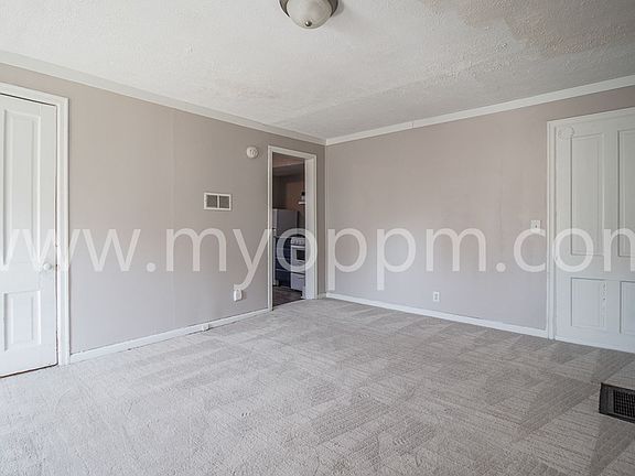 4th image of 3016 Pacific St #3016/02