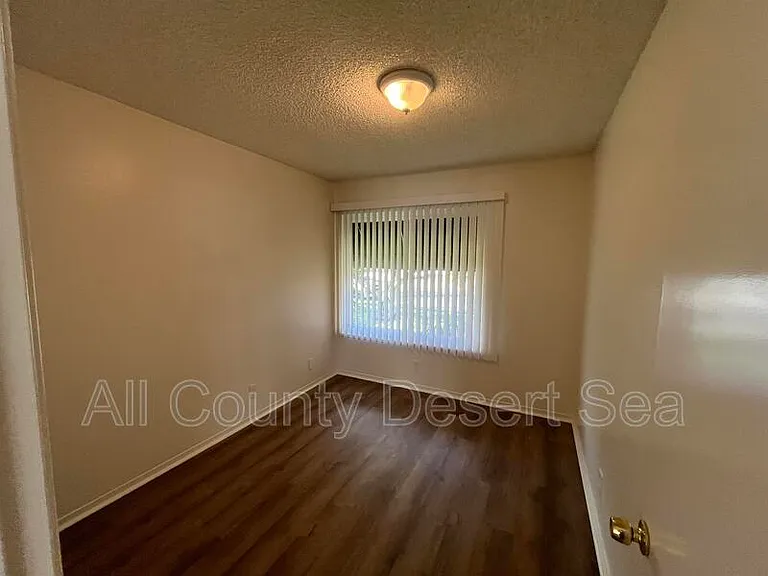 5832 Nordina Dr — Photo 7