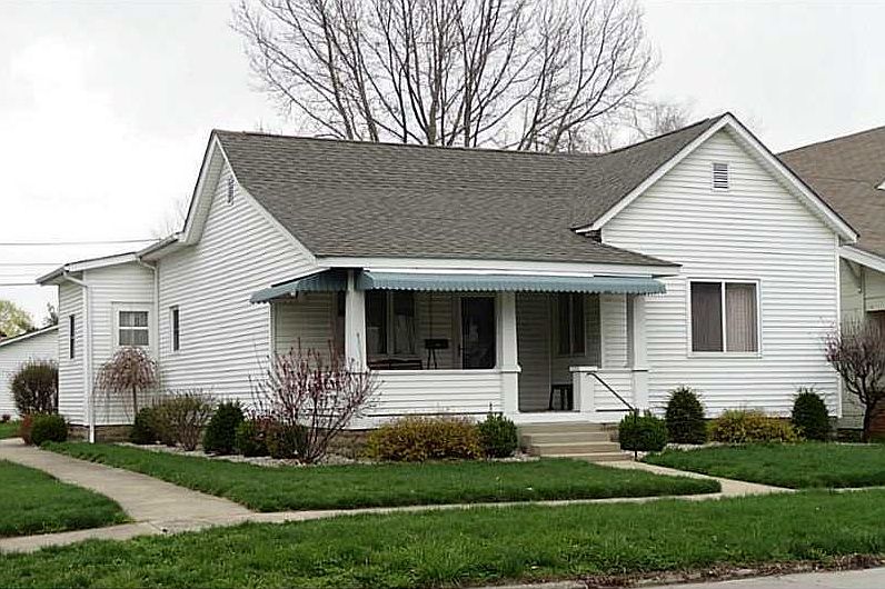 1st image of 802 E Main St