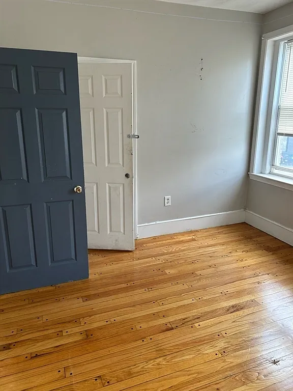 Building Photo - 1847 Dorchester Ave #2