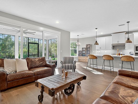2nd image of 434 Settlers Landing Dr