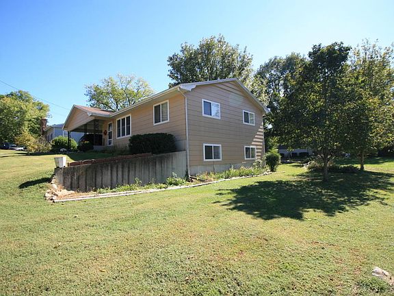 3rd image of 614 W Leyda St