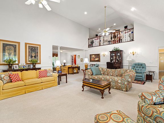 3rd image of 4992 Sedgewood Dr