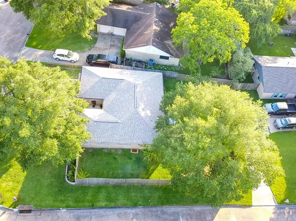 412 Bayridge Dr, League City, TX 77573