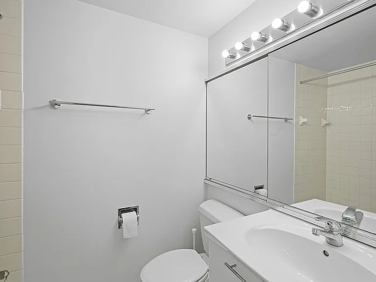 350 E 62nd St #4S — Photo 8