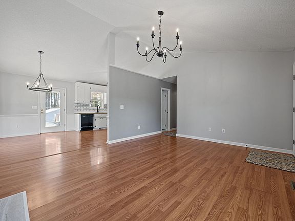 5th image of 1495 Mabry Rd