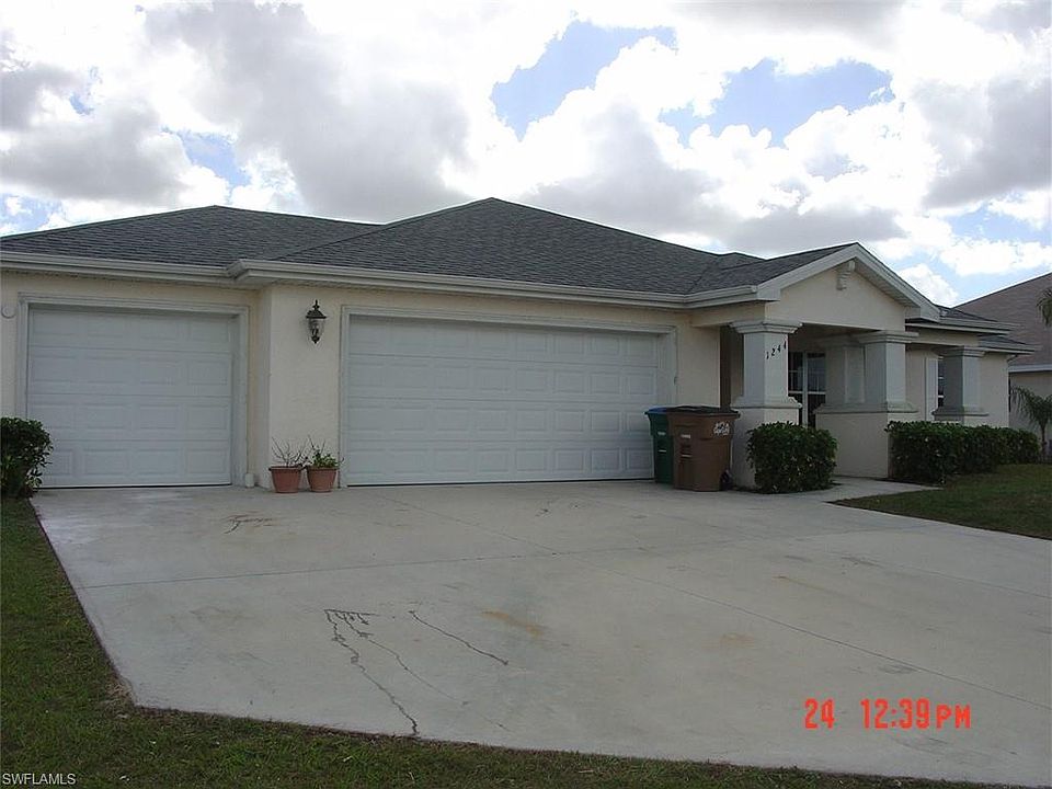 1st image of 1244 N Gator Cir