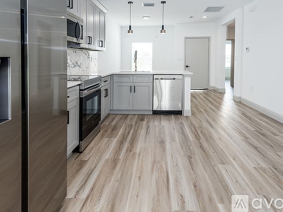 3rd image of 416 Bedlington Ct #416