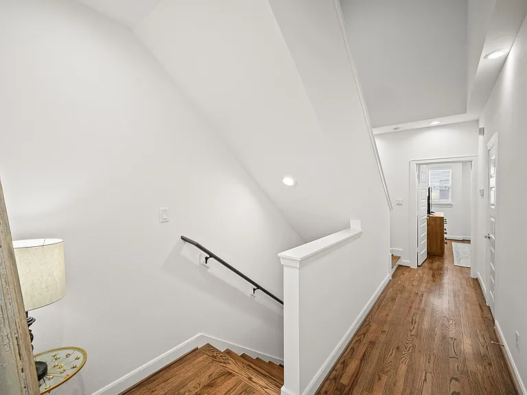 2709 Clinton Dr — Photo 26