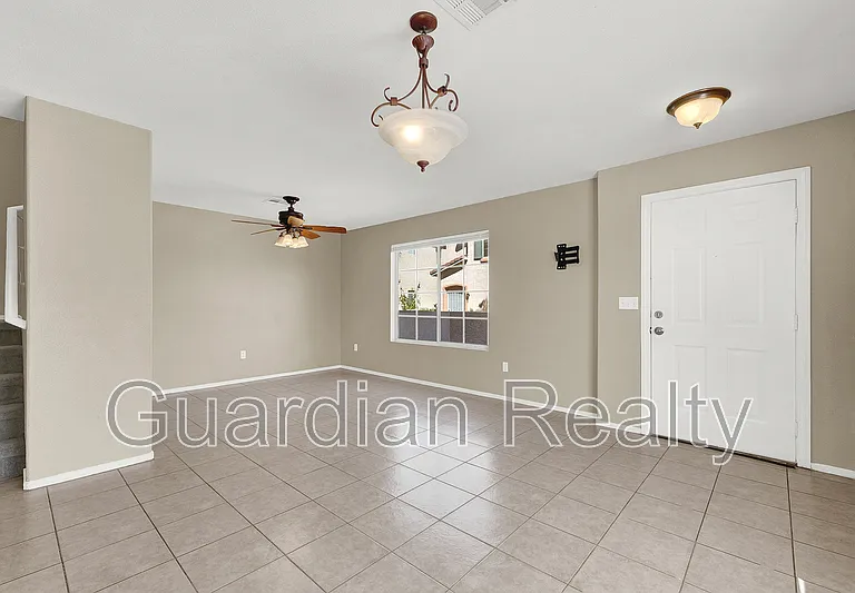 76 Belle Maison Ave — Photo 4