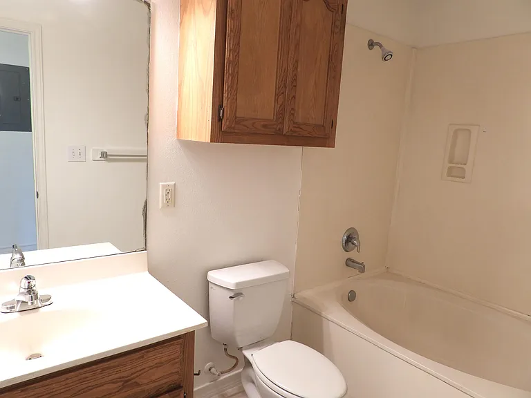 2101 Bahamas Dr #3 — Photo 13