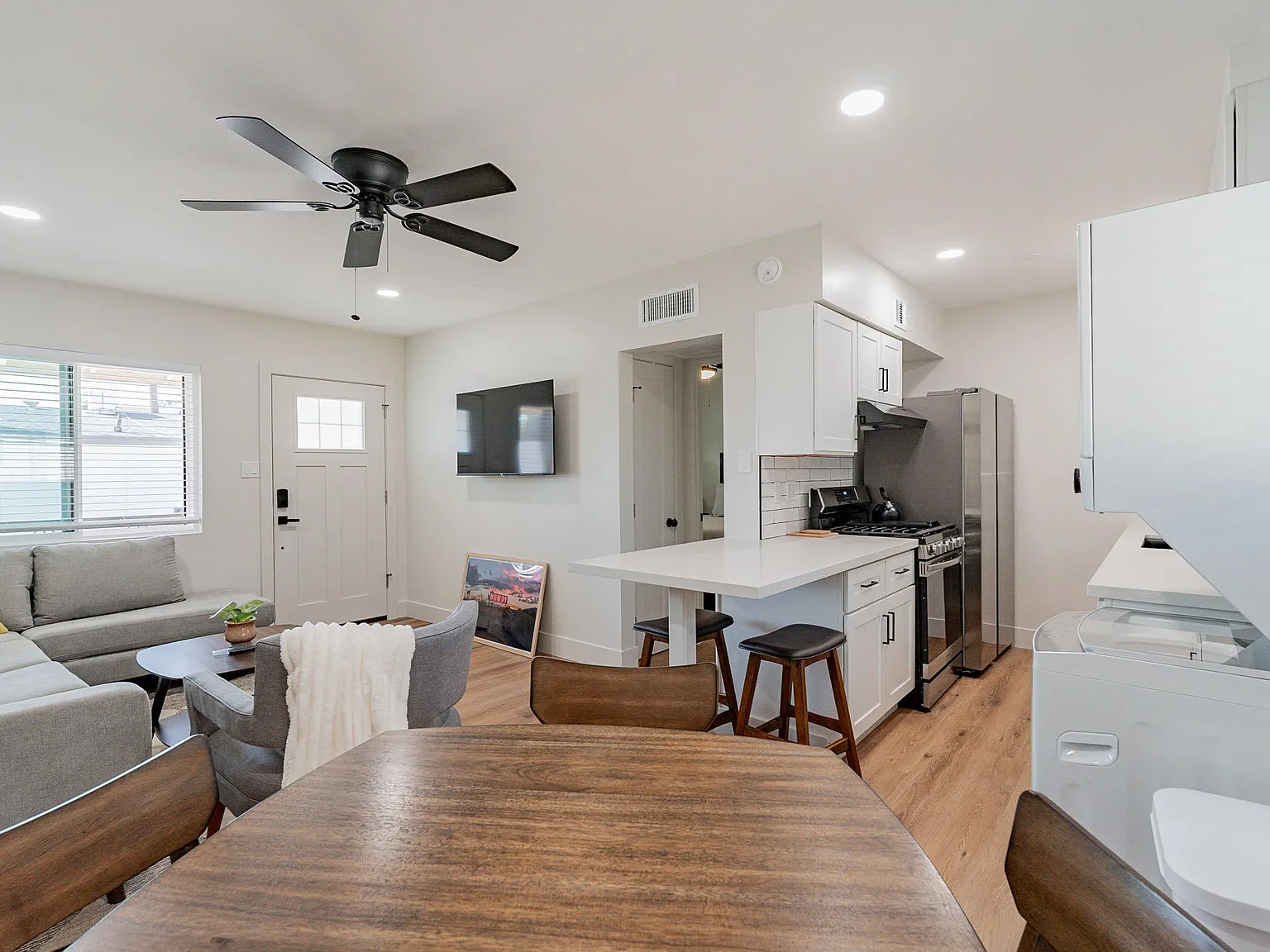 4126 N 45th Pl — Photo 3