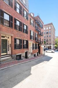 102 Revere St, Boston, MA, 02114