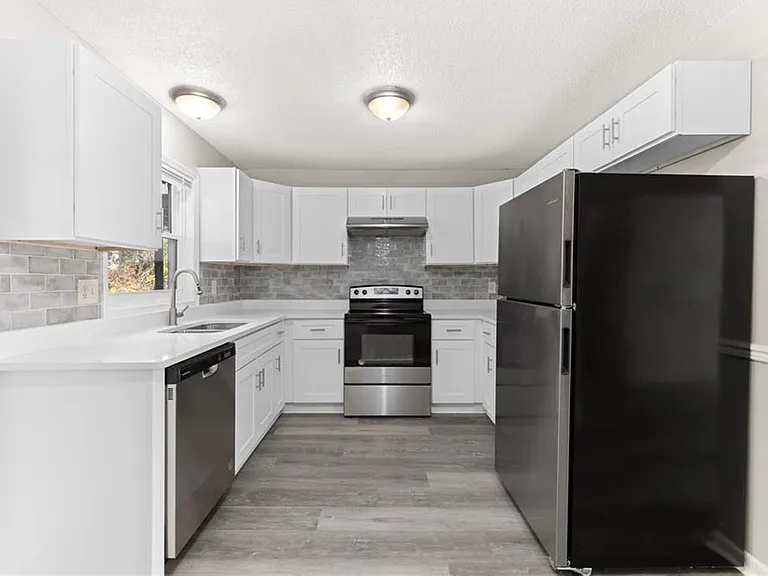 121 Mark Twain Cir — Photo 12