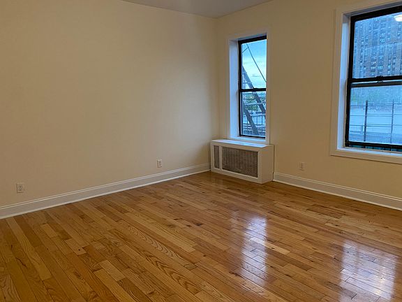 2nd image of 679 Waring Ave APT 5G
