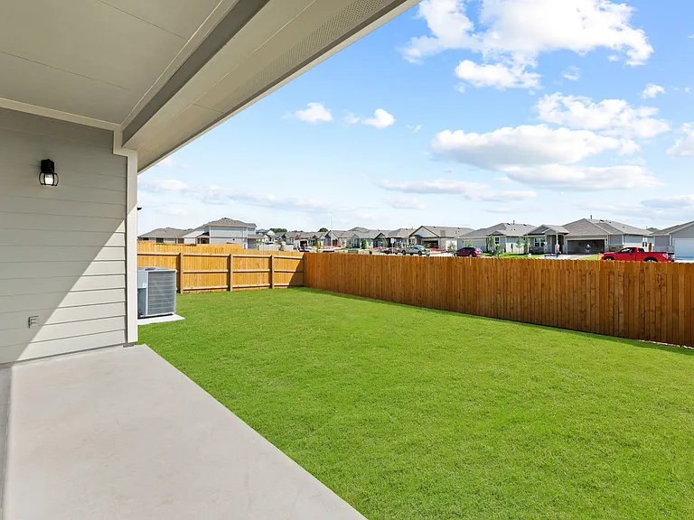 411 Town Lake Bnd — Photo 19