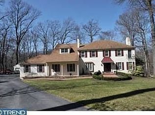 8 Bradford Ter, Newtown Square, PA 19073