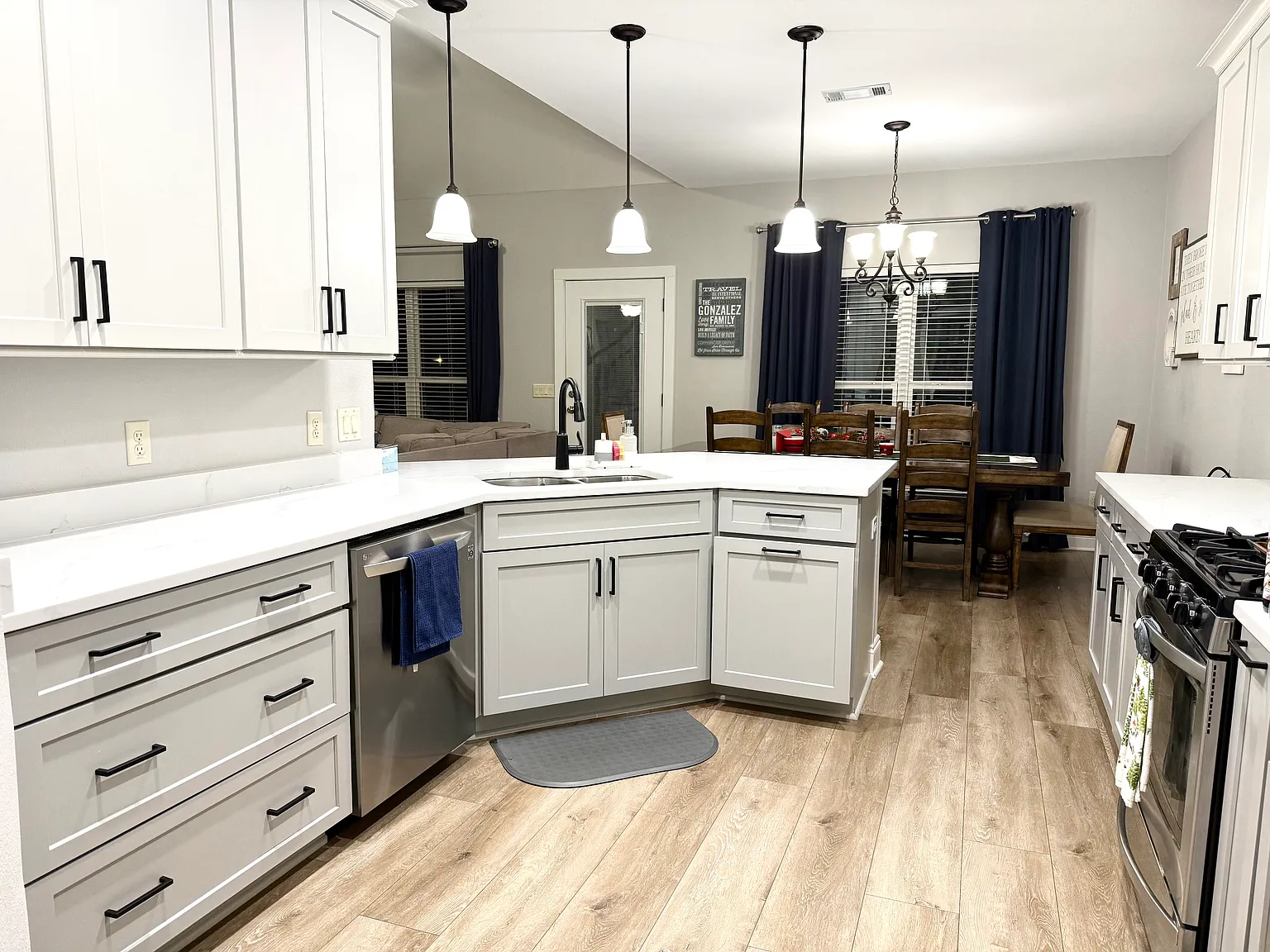 4 bed, 2262 sqft, $3,100 — Photo 4