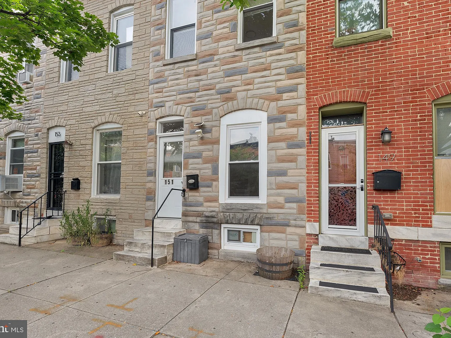 2 bed, 1.0 bath, 960 sqft, $1,700 — Photo 2