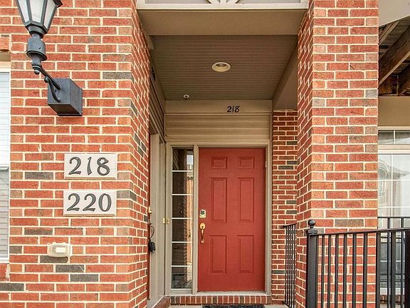 4th image of 218 W Oakbrook Dr