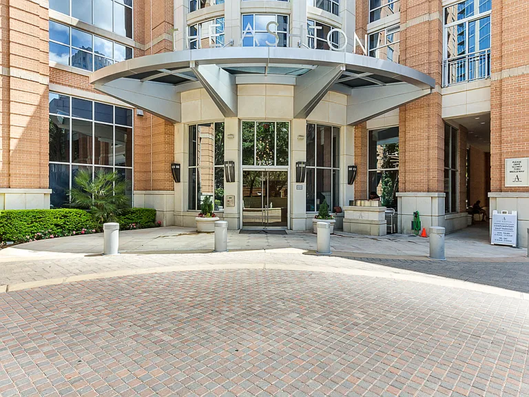 The Ashton Entrance Luxury Uptown Dallas Apartments for rent