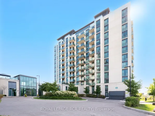 65 Yorkland Blvd #107, Brampton, ON L6P 4M5