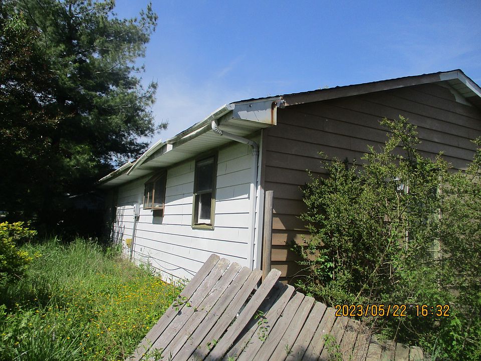 6854 N Maple St, Freetown, IN 47235 Zillow