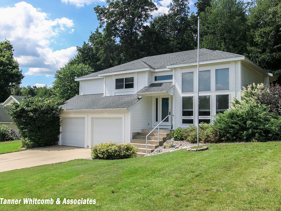 1st image of 5831 Grand Oaks Dr NE