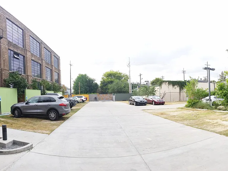 511 Marigny Apartments — Photo 8