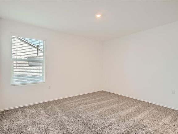 4th image of 2712 Shimsham Dr