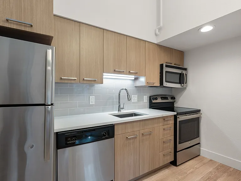 AVIA Lofts on Parkway — Photo 117