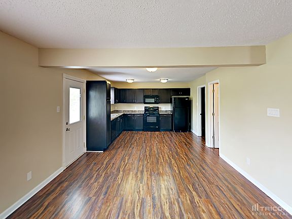 5th image of 5621 Grassy Bank Dr