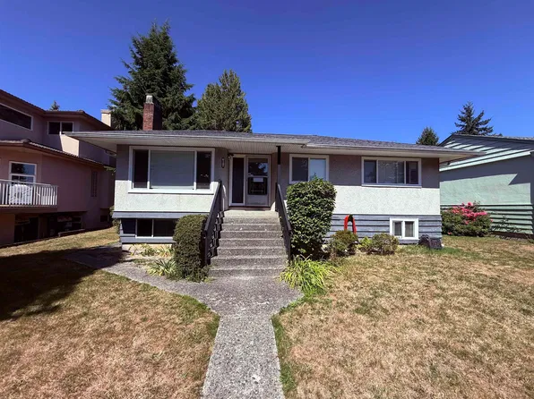 6127 Buchanan St, Burnaby, BC V5B 2S4